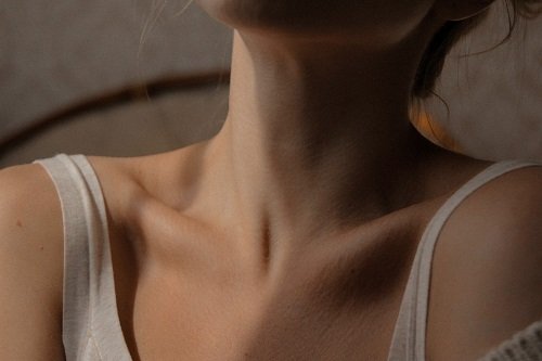 NECK LIFT